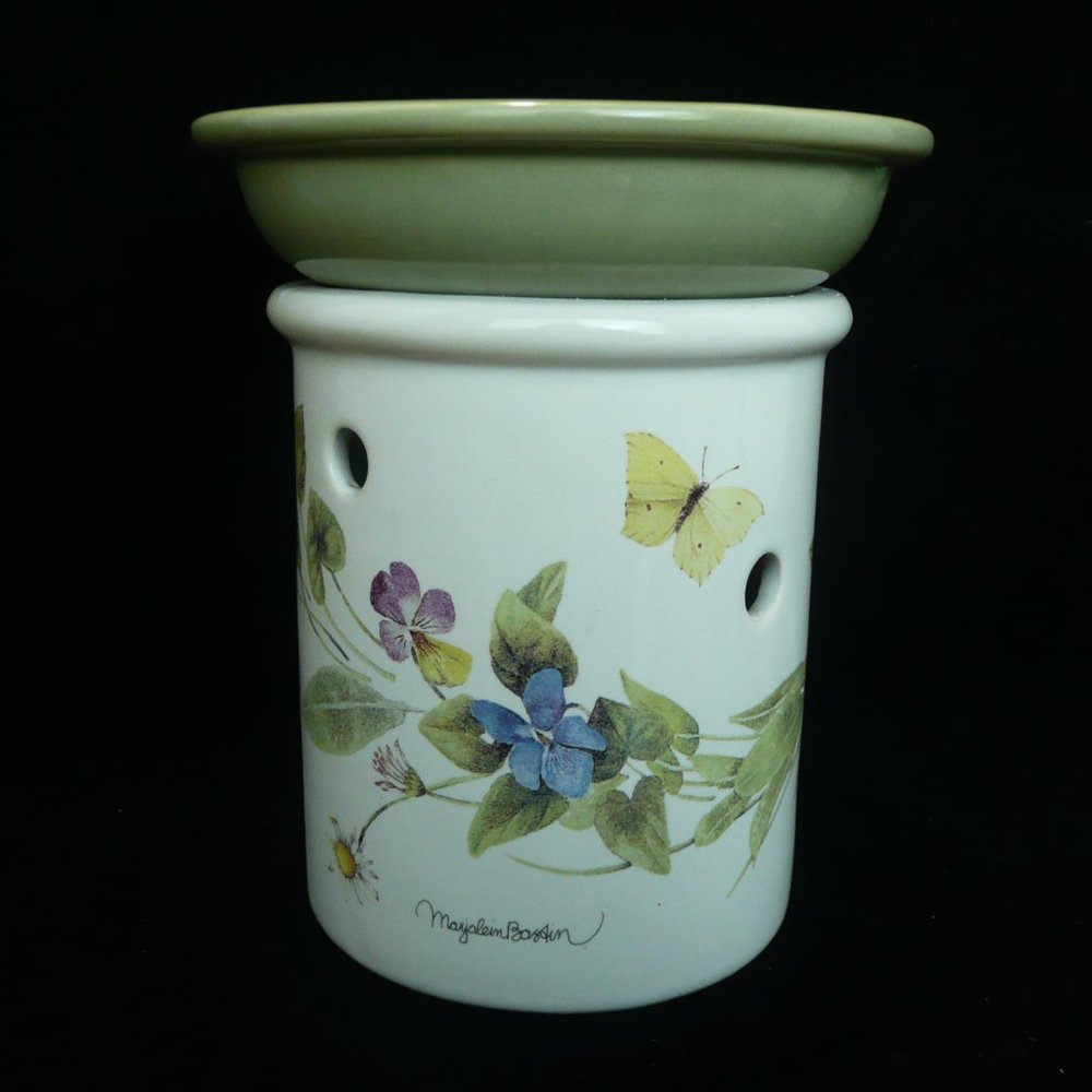 Hallmark Marjolein Bastin Natures Sketchbook Tart Candle Melt Burner 2pcs